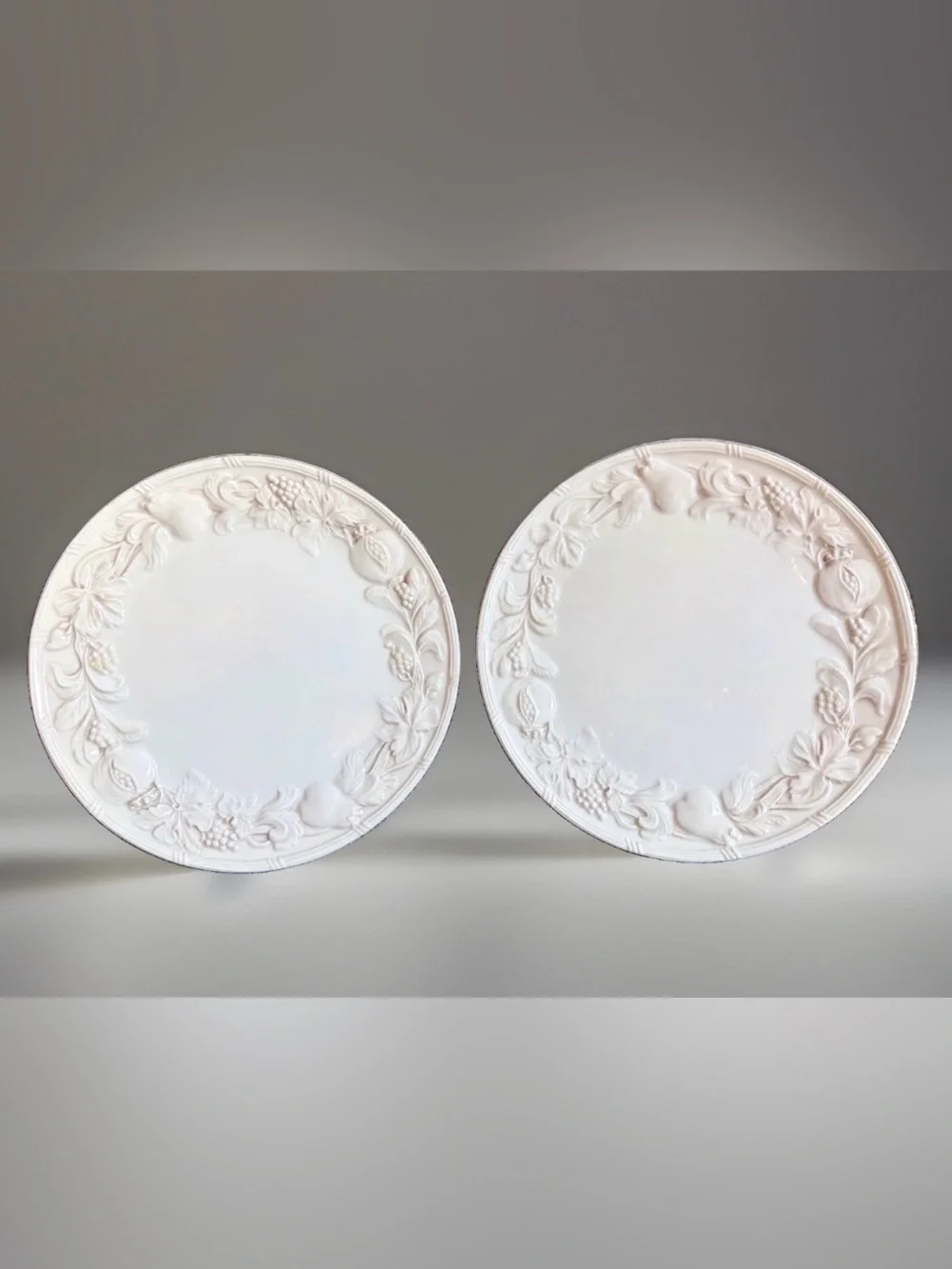 RARE! Set of 2 Pier 1 Pomegranate Dinner Plates Made in Italy 11.25”